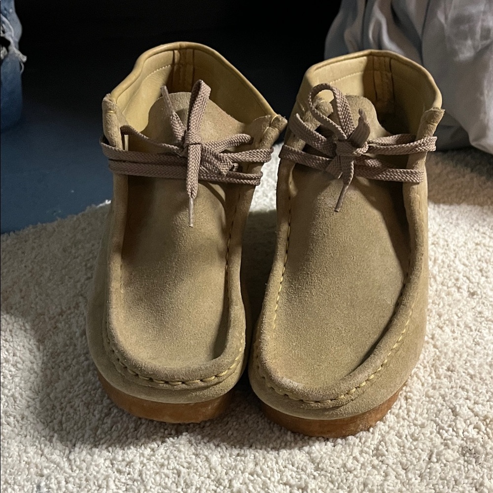 Clarks Wallabees - Picture 2 of 7